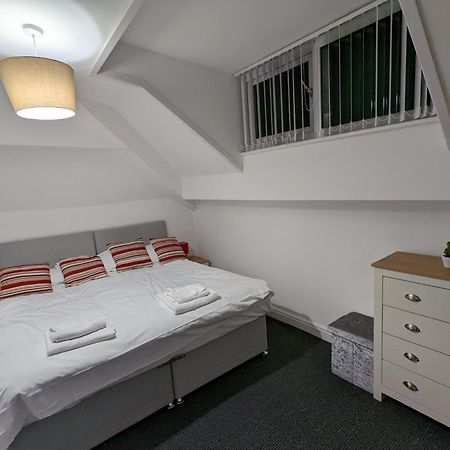 Coast Accommodation Station Road Apartments Μπλάκπουλ Δωμάτιο φωτογραφία
