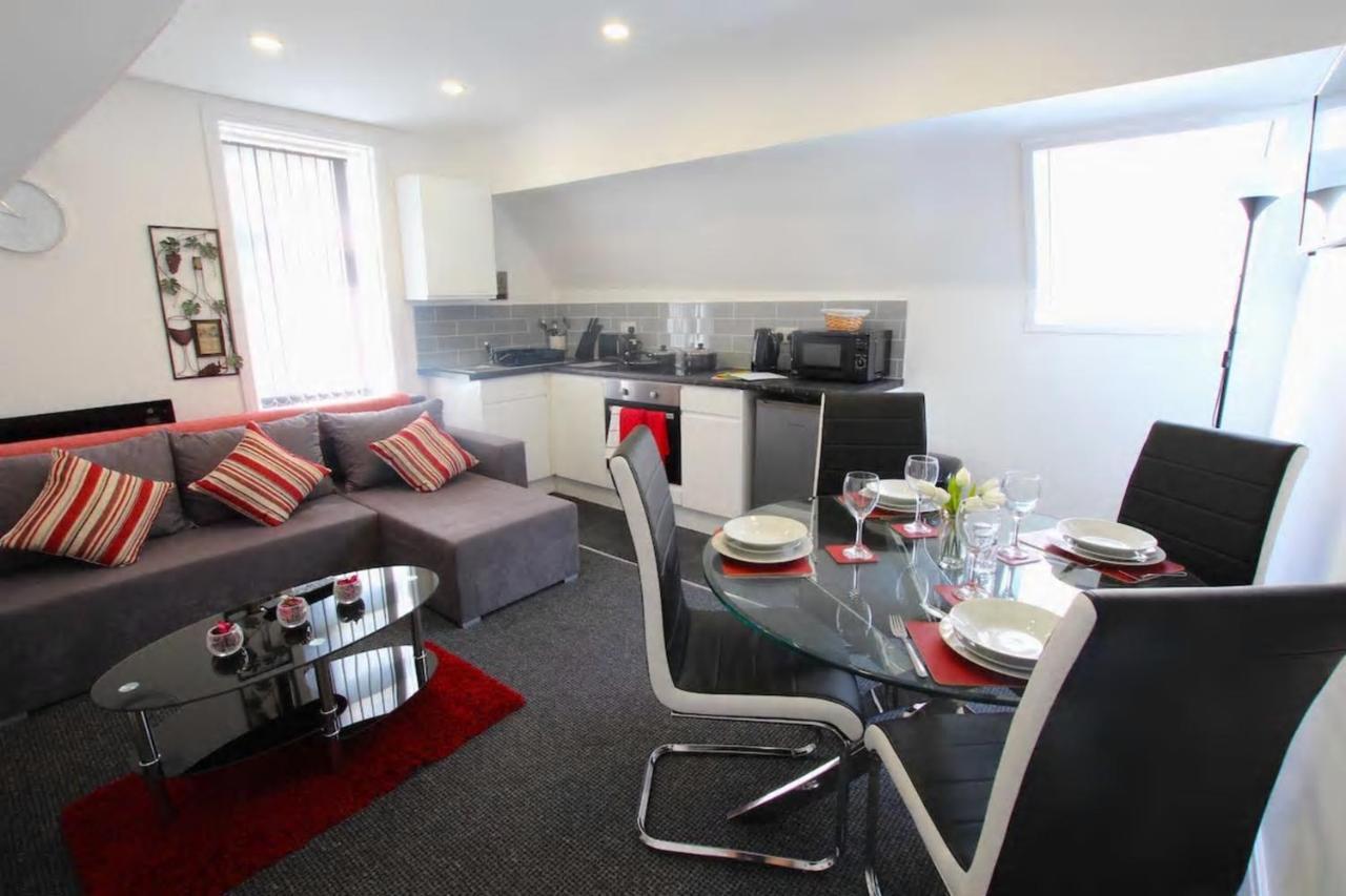 Coast Accommodation Station Road Apartments Μπλάκπουλ Εξωτερικό φωτογραφία