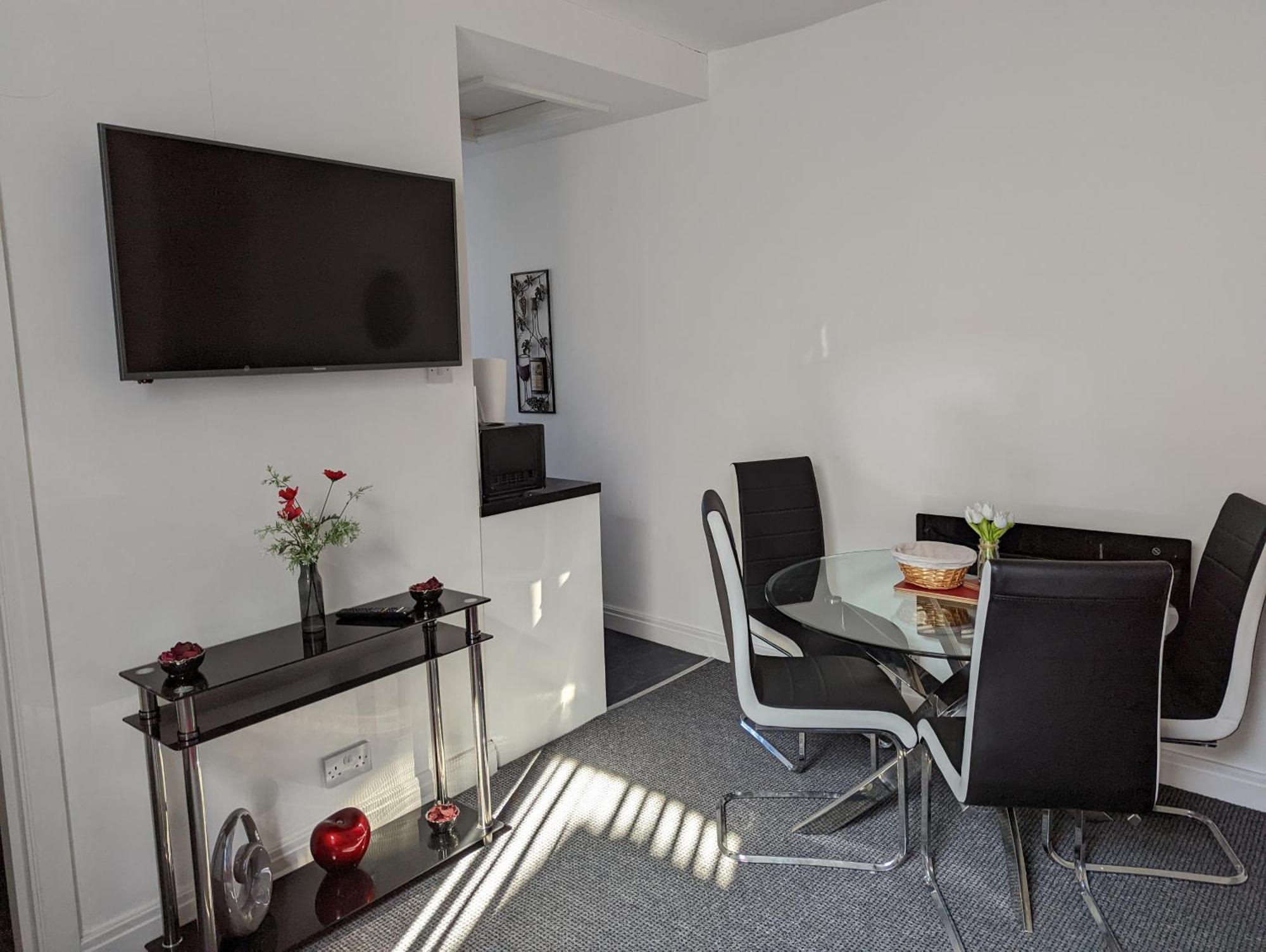 Coast Accommodation Station Road Apartments Μπλάκπουλ Δωμάτιο φωτογραφία